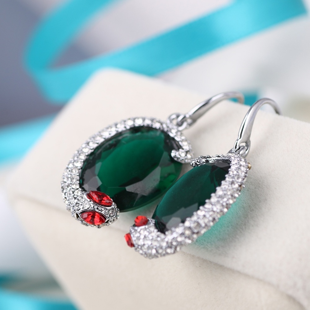 Green Crystal Earring - Picture 3 of 4